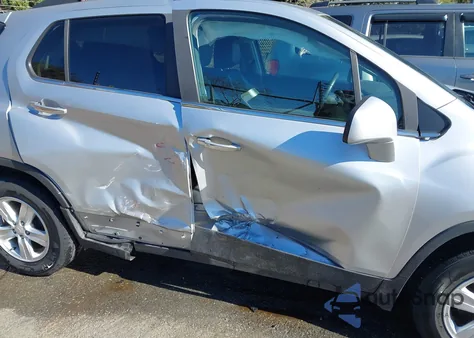 2018 Chevrolet Trax Lt z USA, uszkodzony, nr VIN KL7CJLSB3JB571916